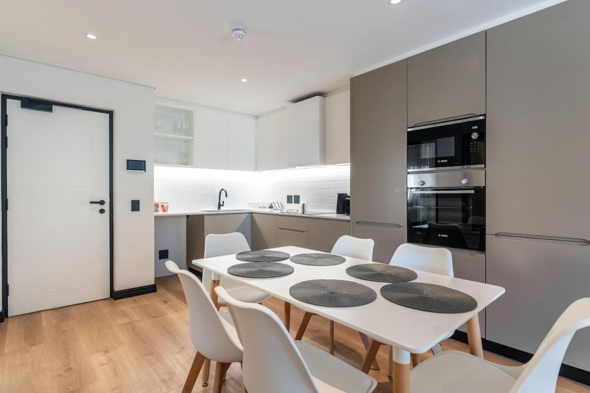 Apartment 305 Marvol On Hall - 2 Bedroom *