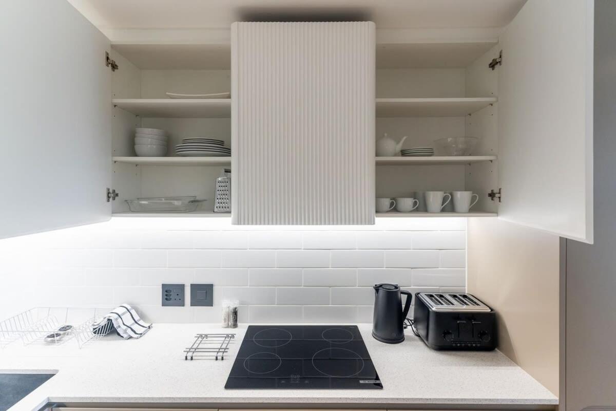 Apartment 305 Marvol On Hall - 2 Bedroom *